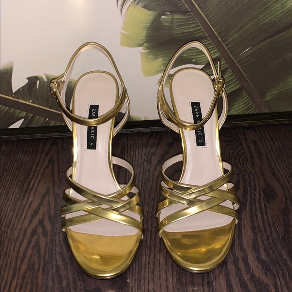 Gold Zara Sandal Heels ✨